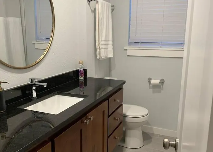 Pet Friendly 4br With Pool Table Near Expo Square And Route 66 * Tulsa